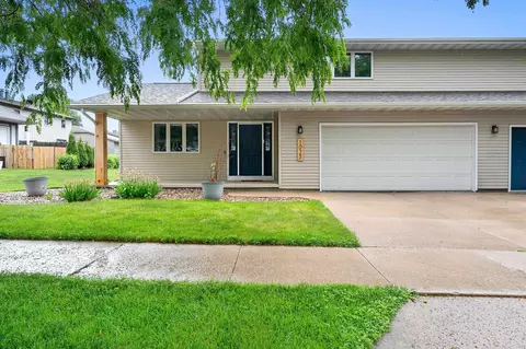 1023 W Ridgeview Dr, Appleton, WI 54914 photo 2