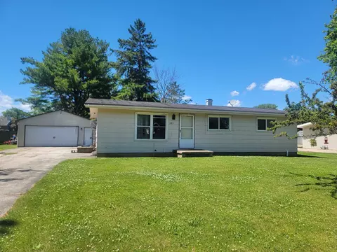 345 Pleasant Way, Seymour, WI 54165