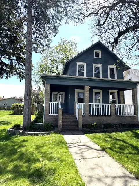 1341 W 2nd St, Appleton, WI 54914