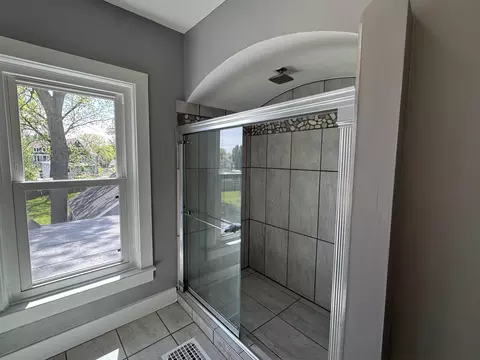 Bath - 1341 W 2nd St, Appleton, WI 54914 photo 2 of 4