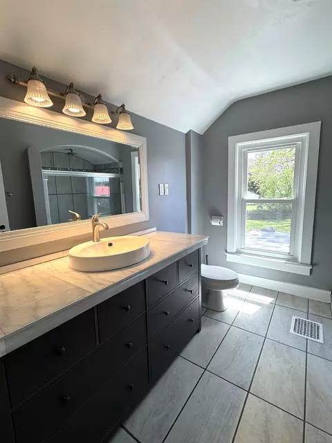 Bath - 1341 W 2nd St, Appleton, WI 54914 photo 4 of 4