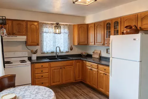 Kitchen - 1217 E Mitchell Ave, Appleton, WI 54915 photo 2 of 4