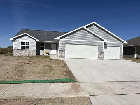 1740 Betty Jean Ln, Green Bay, WI 54313