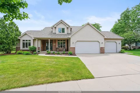 45 Bellevue Pl, Appleton, WI 54913