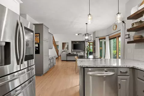 Kitchen - 45 Bellevue Pl, Appleton, WI 54913 photo 4 of 4