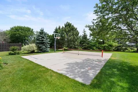 Exterior - 45 Bellevue Pl, Appleton, WI 54913 photo 13 of 15