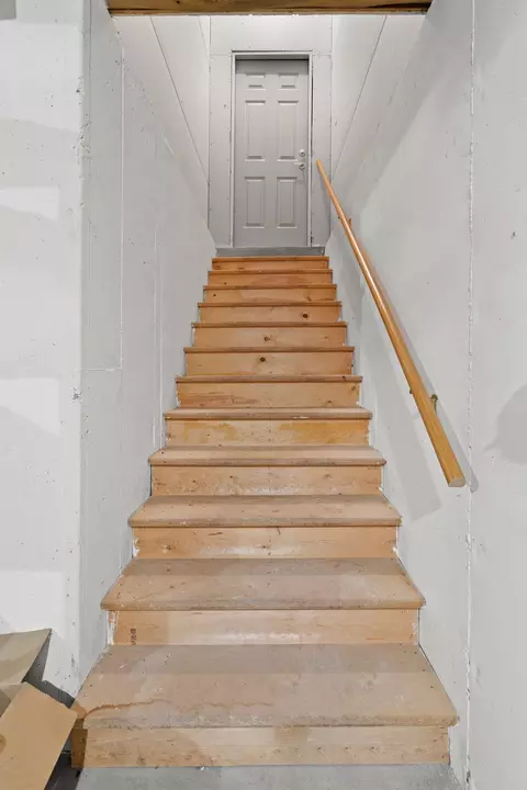 Entry Way - 45 Bellevue Pl, Appleton, WI 54913 photo 6 of 6