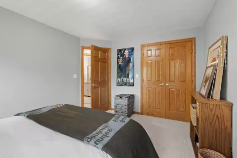 Bedroom - 45 Bellevue Pl, Appleton, WI 54913 photo 7 of 9