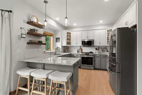 Kitchen - 45 Bellevue Pl, Appleton, WI 54913 photo 1 of 4
