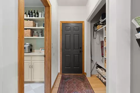 Entry Way - 45 Bellevue Pl, Appleton, WI 54913 photo 1 of 6