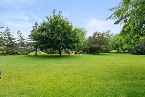 Exterior - 45 Bellevue Pl, Appleton, WI 54913 photo 8 of 15