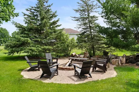 Exterior - 45 Bellevue Pl, Appleton, WI 54913 photo 7 of 15