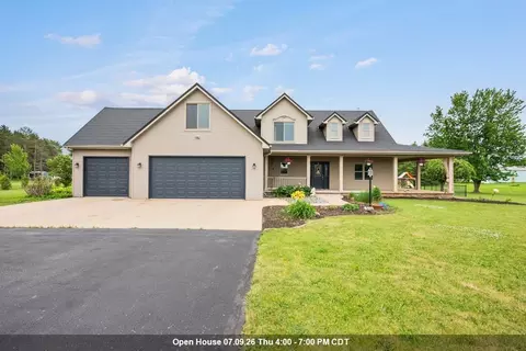 8120 Challenger Dr, Neenah, WI 54956