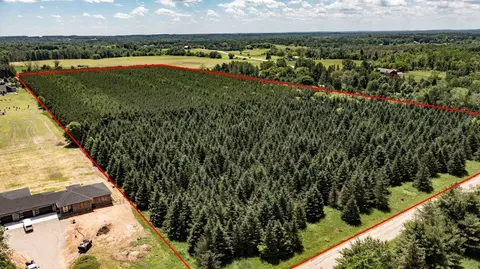 Lyons Road, New London, WI 54961