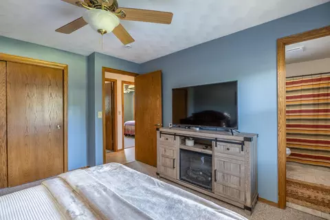 Bedroom - 2656 W Sunnyview Rd, Appleton, WI 54914 photo 1 of 6