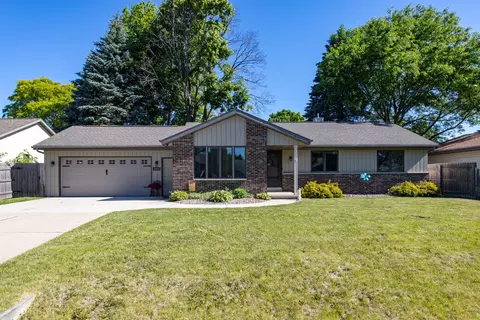 Exterior - 2656 W Sunnyview Rd, Appleton, WI 54914 photo 11 of 11