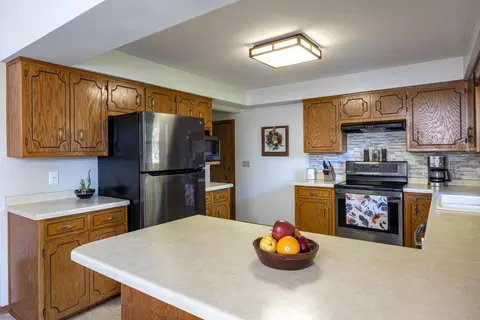 Kitchen - 2656 W Sunnyview Rd, Appleton, WI 54914 photo 1 of 5