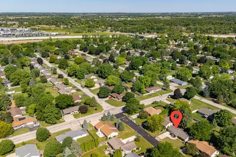 View/Area - 2656 W Sunnyview Rd, Appleton, WI 54914 photo 2 of 9