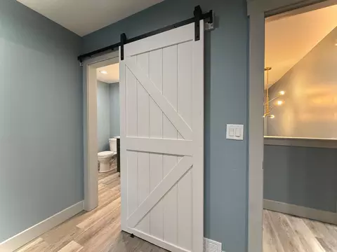 Entry Way - 200 E Moore St, Berlin, WI 54923 photo 14 of 18