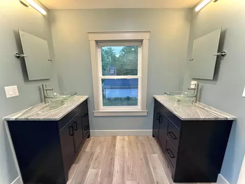 Bath - 200 E Moore St, Berlin, WI 54923 photo 3 of 8