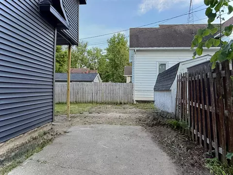 Exterior - 200 E Moore St, Berlin, WI 54923 photo 6 of 16
