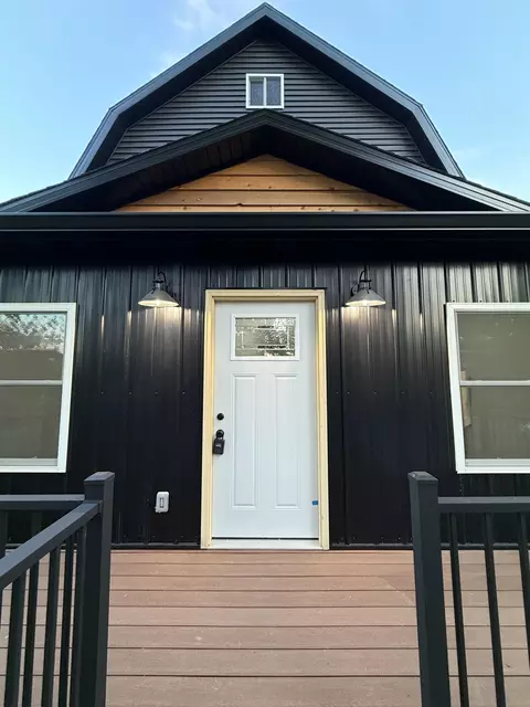 Exterior - 200 E Moore St, Berlin, WI 54923 photo 3 of 16