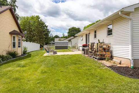 Exterior - 95 Northbreeze Dr, Appleton, WI 54911 photo 9 of 9