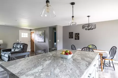 Kitchen - 95 Northbreeze Dr, Appleton, WI 54911 photo 2 of 4