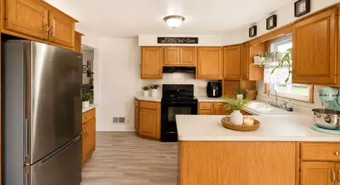 513 E Fremont St, Appleton, WI 54915 photo 3