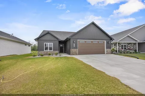 3141 Lazy Oak Ct, Green Bay, WI 54311