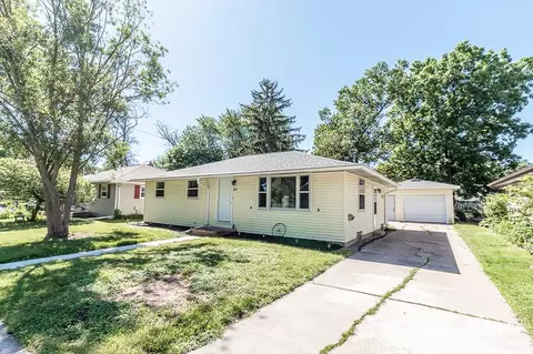 Exterior - 527 E Wilson Ave, Appleton, WI 54915 photo 9 of 9