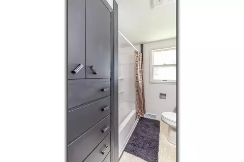 Bath - 527 E Wilson Ave, Appleton, WI 54915 photo 1 of 3