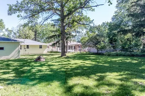 Exterior - 527 E Wilson Ave, Appleton, WI 54915 photo 8 of 9