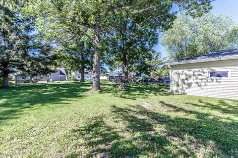 Exterior - 527 E Wilson Ave, Appleton, WI 54915 photo 5 of 9