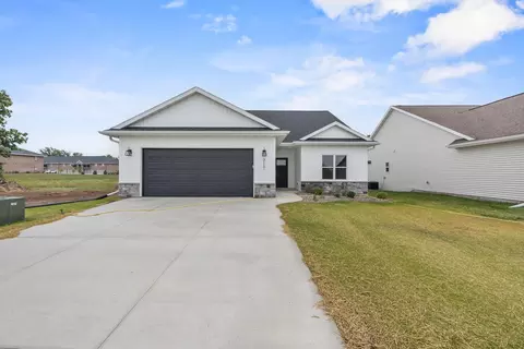 3117 Lazy Oak Ct, Green Bay, WI 54311