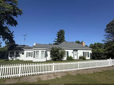 414 Foster Rd, Redgranite, WI 54970