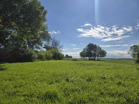 848 Paramount Dr, Chilton, WI 53014