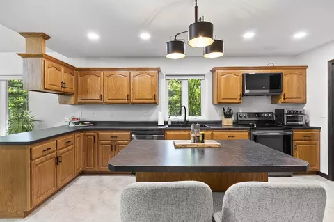 Kitchen - n6841 Devils Lake Road, Crivitz, WI 54114 photo 5 of 8
