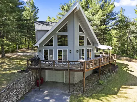 n6841 Devils Lake Road, Crivitz, WI 54114