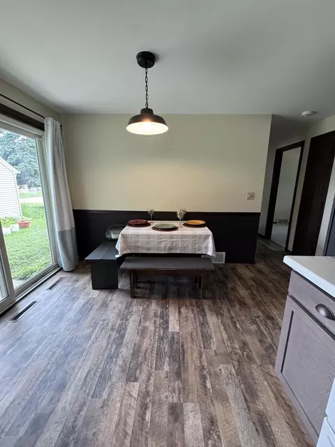 Dining - 2704 N David St, Appleton, WI 54914 photo 2 of 3