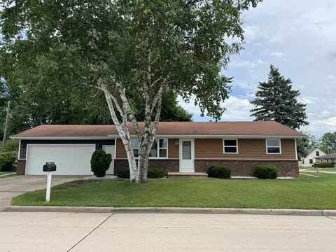 Exterior - 2704 N David St, Appleton, WI 54914 photo 12 of 12