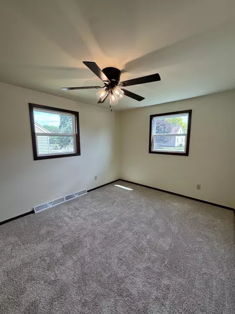 Bedroom - 2704 N David St, Appleton, WI 54914 photo 2 of 4