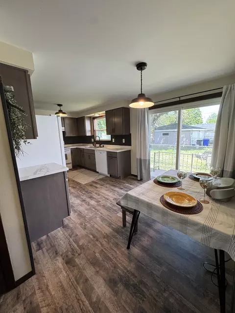 Kitchen - 2704 N David St, Appleton, WI 54914 photo 2 of 5
