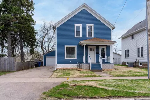 29 W Tennessee Ave, Oshkosh, WI 54901