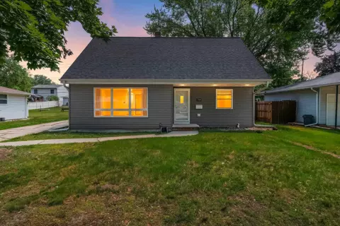 714 N Locust St, Green Bay, WI 54303