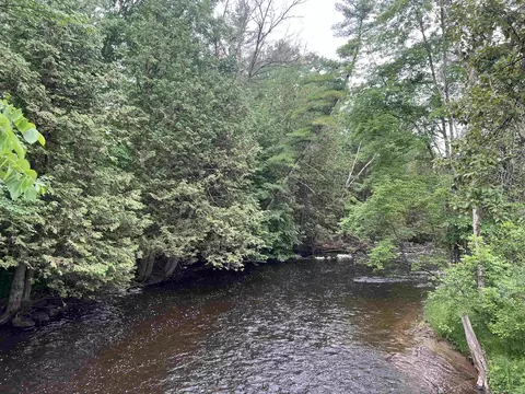 w7167 Saint Paul Road, Crivitz, WI 54114