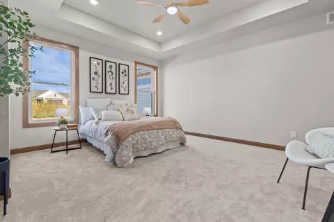 Bedroom - 266 E Sweetwater Way, Appleton, WI 54913 photo 4 of 10