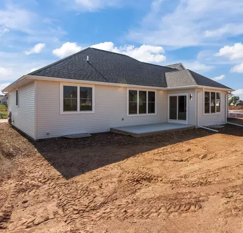 Exterior - 266 E Sweetwater Way, Appleton, WI 54913 photo 5 of 6