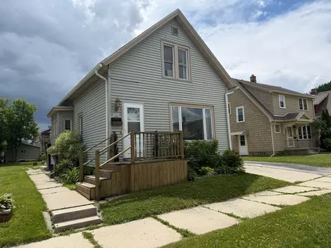 1541 Division Ave, Sheboygan, WI 53083