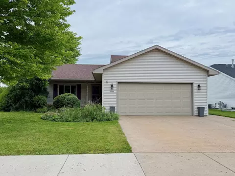 1190 Freedom Ave, Oshkosh, WI 54901